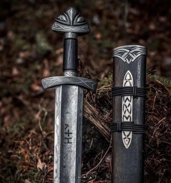 Hand_Forged_Real_Damascus_Steel_Sword_NORTHMEN_Sword_Real_Damascus_Steel_handmade_Sword_Gift_for_him_Christmas_gifts_